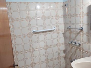 PERMUTA  POR DEPTO CENTRO BALLESTER VENTA Casa ideal 2 Flias