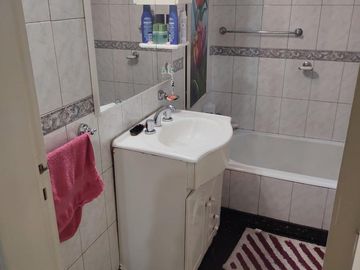 PERMUTA  POR DEPTO CENTRO BALLESTER VENTA Casa ideal 2 Flias