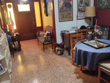 PERMUTA  POR DEPTO CENTRO BALLESTER VENTA Casa ideal 2 Flias