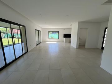 Casa en  venta en Sausalito a estrenar en una planta - APTO CRÉDITO