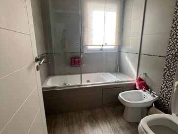 Casa en venta - Barrio Los Talas, Canning