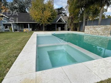 Excelente casa quinta con piscina en San Vicente!