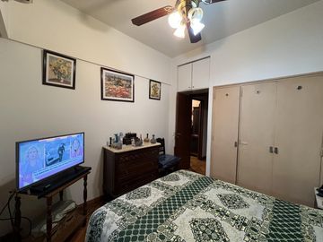 DEPARTAMENTO DE TRES AMBIENTES | EXCELENTE ZONA COMERCIAL
