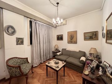 DEPARTAMENTO DE TRES AMBIENTES | EXCELENTE ZONA COMERCIAL