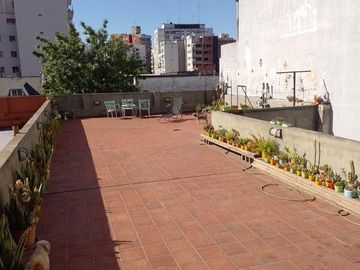 PH 4 AMBIENTES CON DEPENDENCIA CON TERRAZA PROPIA Y PARRILLA EN BARRACAS VENTA