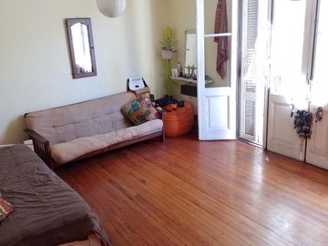 PH 4 AMBIENTES CON DEPENDENCIA CON TERRAZA PROPIA Y PARRILLA EN BARRACAS VENTA