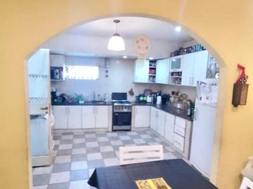 PH 4 AMBIENTES CON DEPENDENCIA CON TERRAZA PROPIA Y PARRILLA EN BARRACAS VENTA