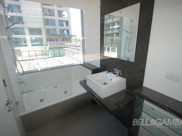 EXCELENTE DEPARTAMENTO A ESTRENAR EN COMPLEJO AL RÍO. GRAN BALCÓN TERRAZA.