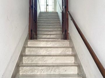 PH tipo casa de 8 dormitorios en venta.