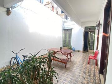 PH tipo casa de 8 dormitorios en venta.