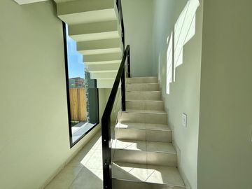 VENTA CASA EN SAN SEBASTIAN AREA 2 - 4 AMBIENTES