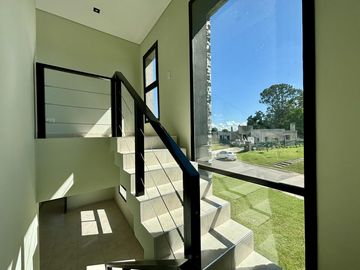 VENTA CASA EN SAN SEBASTIAN AREA 2 - 4 AMBIENTES