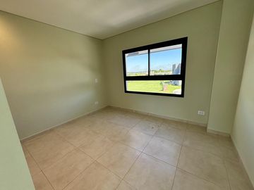 VENTA CASA EN SAN SEBASTIAN AREA 2 - 4 AMBIENTES