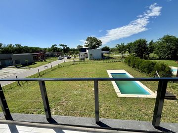 VENTA CASA EN SAN SEBASTIAN AREA 2 - 4 AMBIENTES