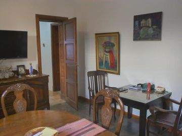 Chalet estilo inglés de 3 dorm. Banfield Este.