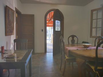 Chalet estilo inglés de 3 dorm. Banfield Este.