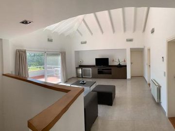 Venta Casa 4 Dormitorios - B° Country Causana