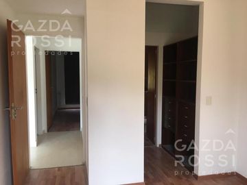 Impecable departamento en Planta baja con parrilla propia y piscina en Complejo Las Cavas