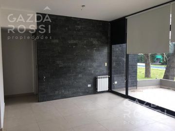 Impecable departamento en Planta baja con parrilla propia y piscina en Complejo Las Cavas