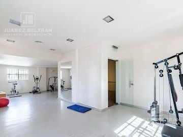 Venta - Departamento de categoria de 3 dormitorios, 2 cocheras - Condominio Chateau Village