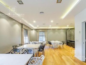 Venta - Departamento de categoria de 3 dormitorios, 2 cocheras - Condominio Chateau Village