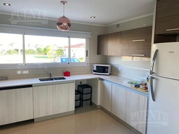 Casa - Barrio Santa Juana - Venta