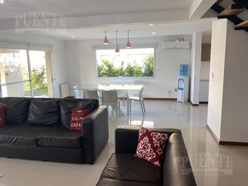 Casa - Barrio Santa Juana - Venta