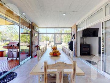 VENTA CASA DE 4 DORMITORIOS  HARAS DEL SUR II