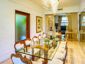 Venta Casa Diseño Cuatro Dormitorios Jardin Parquizado Amenities. San Eduardo