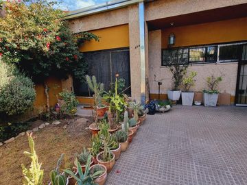 Venta. Casa 3 dormitorios. San Luis, Pje. Laprida N°464