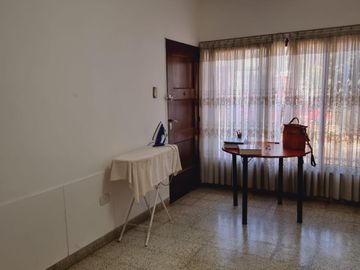 Venta. Casa 3 dormitorios. San Luis, Pje. Laprida N°464