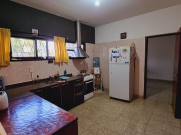 Venta. Casa 3 dormitorios. San Luis, Pje. Laprida N°464