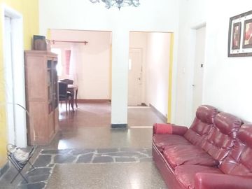 Casas en venta - 5 dormitorios 4 baños - Cocheras - 130mts2 - Necochea