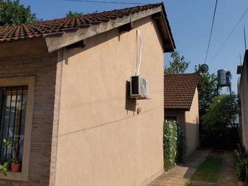 APTO CREDITO .VENTA CASA TIPO DUPLEX  EN PILAR CENTRO. EXCELENTE RENTABILIDAD ANUAL