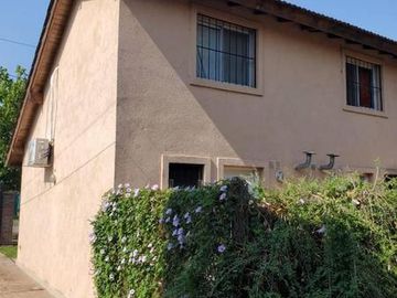 APTO CREDITO .VENTA CASA TIPO DUPLEX  EN PILAR CENTRO. EXCELENTE RENTABILIDAD ANUAL
