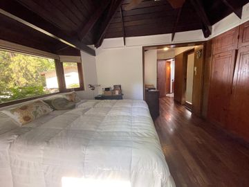 Casa 4 dormitorios en condominio Fisherton - Permuta