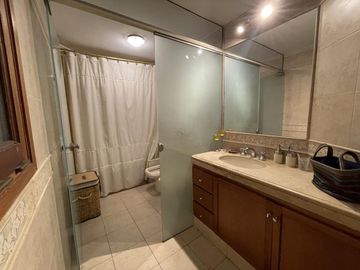 Casa 4 dormitorios en condominio Fisherton - Permuta