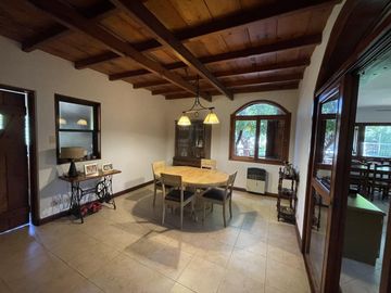 Casa 4 dormitorios en condominio Fisherton - Permuta