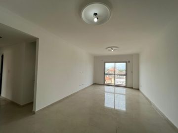 Departamento de cuatro ambientes a la venta en Wilde