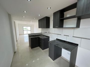 Departamento de cuatro ambientes a la venta en Wilde
