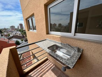 Departamento de cuatro ambientes a la venta en Wilde