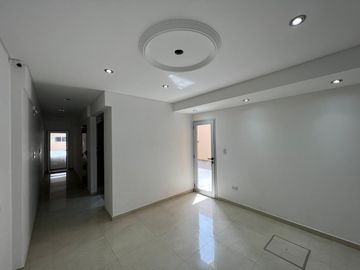 Departamento de cuatro ambientes a la venta en Wilde