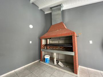 Departamento de cuatro ambientes a la venta en Wilde