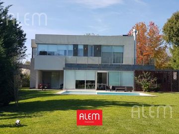 Casa en El Ombu | 5 Dorm. | 3 en Suite | 1 en PB