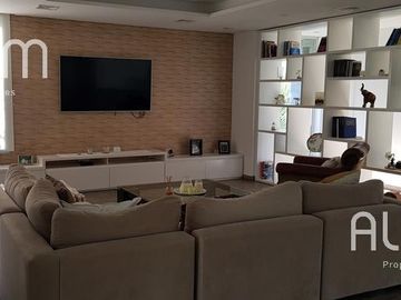 Casa en El Ombu | 5 Dorm. | 3 en Suite | 1 en PB