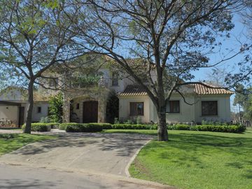 Casa en San Jorge Village Estilo  villa italiana de altísima calidad