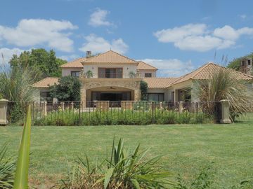 Casa en San Jorge Village Estilo  villa italiana de altísima calidad
