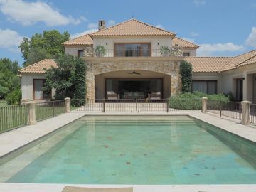 Casa en San Jorge Village Estilo  villa italiana de altísima calidad