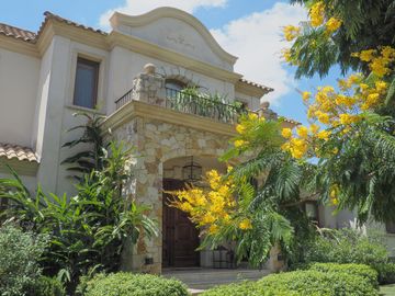 Casa en San Jorge Village Estilo  villa italiana de altísima calidad