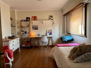 Casa en venta - 5 Dormitorios 3 Baños 2 Cocheras - 260Mts2 - Necochea